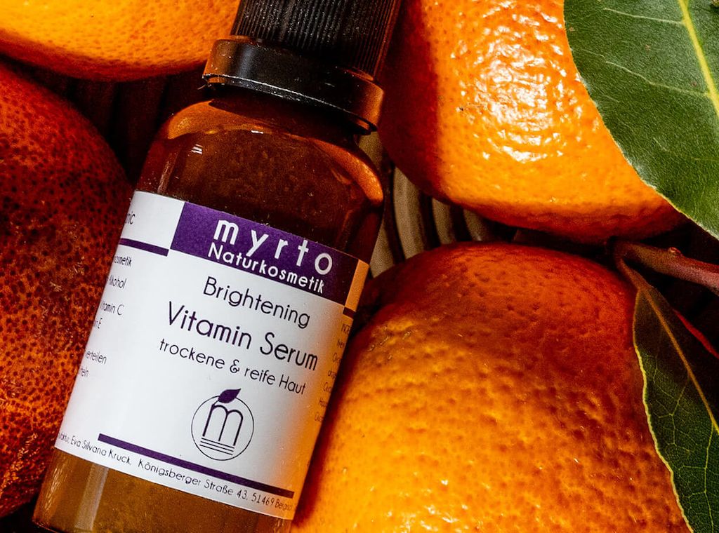 Innovative Anti-Aging Pflege: Das myrto Brightening Vitamin Serum! 