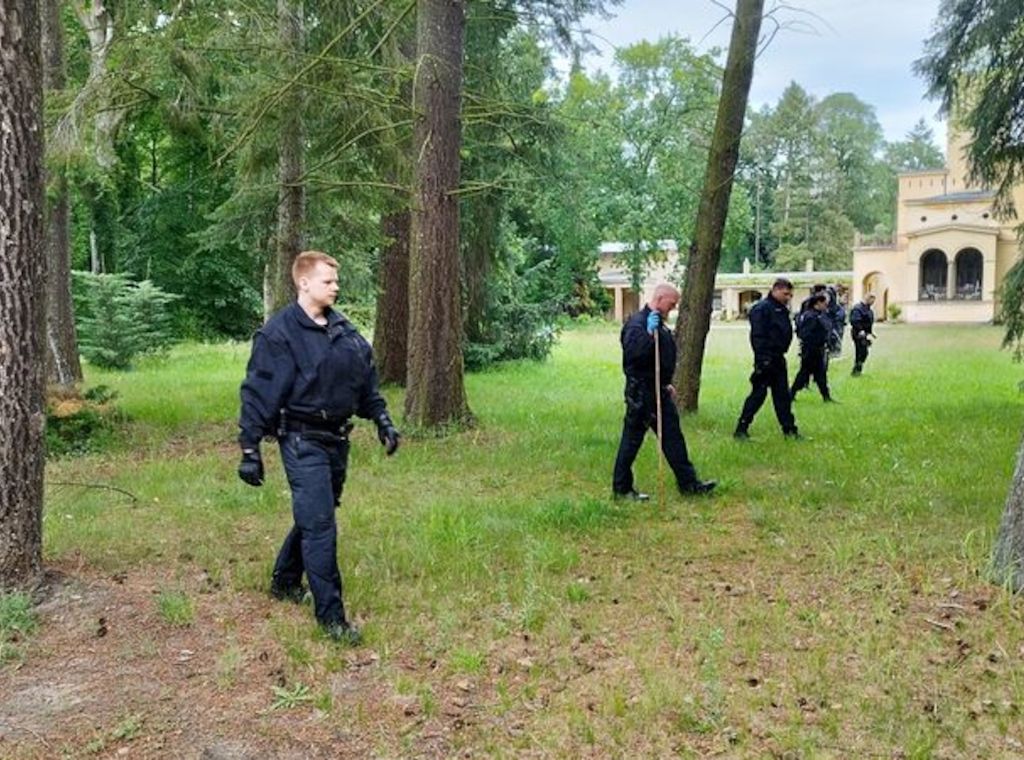 Gewalttat an einem Wachmann in Asylunterkunft in Potsdam: Polizei kennt den Namen des Verdächtigen