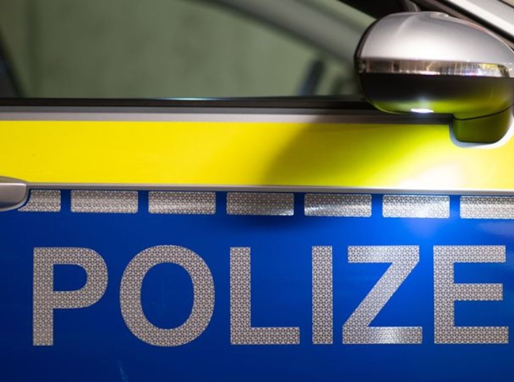 Potsdam-Mittelmark: Auffahrunfall auf Autobahn- Zwei Männer schwer verletzt