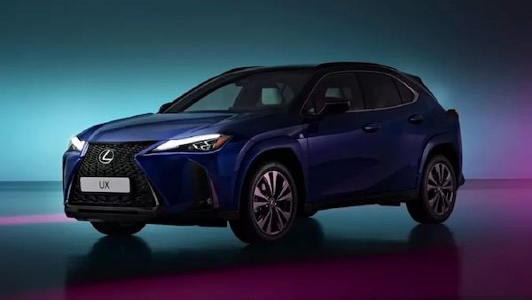 Lexus startet mit Lexus UX ins neue Modelljahr