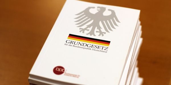 Grundgesetz- Kein Buch mit sieben Siegeln