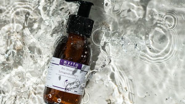 Bio  Repair Shampoo Schizandra Berry - strapaziertes & gefärbtes Haar