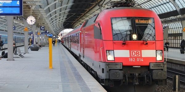 ARAG Experten über den Umgang mit den Verspätungen der Bahn!