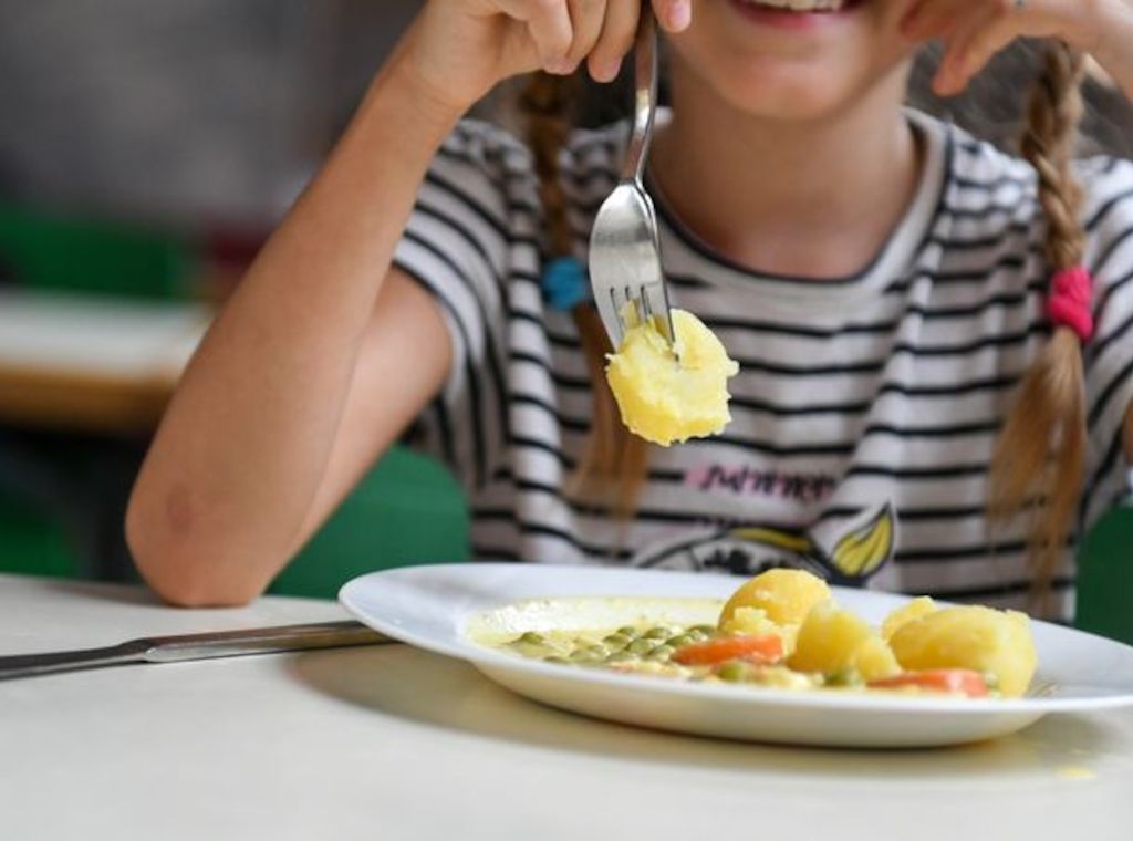 Berlin muss Grundschulessen weiter bezahlen