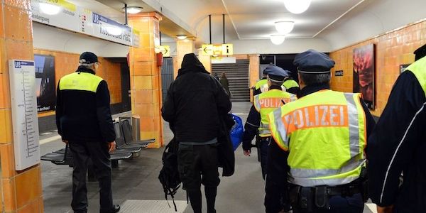 Elf Gewalttaten pro Tag in U-Bahnen, Bussen, auf Bahnhöfen