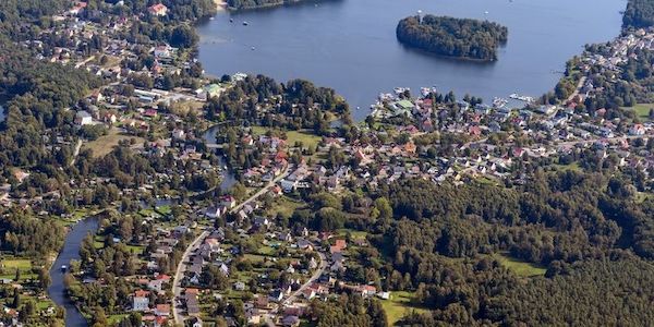 Boot explodiert auf Werlsee bei Grünheide- Ermittlungen laufen