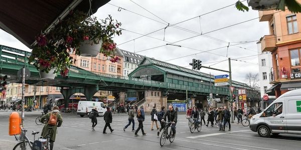 Prenzlauer Berg: Rund 100 Personen rufen Palästina-Parolen und randalieren