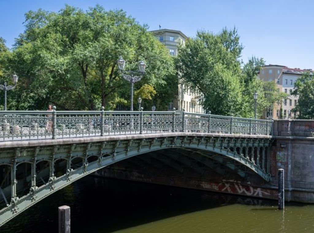 Experte: Berlin hat zu wenig für Brückeninstandhaltung getan