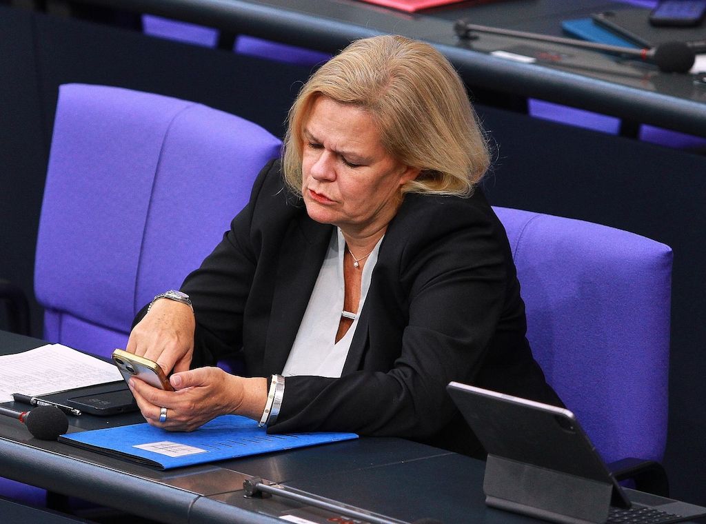 Faeser verspricht enge Abstimmung mit Nachbarstaaten an den Grenzen