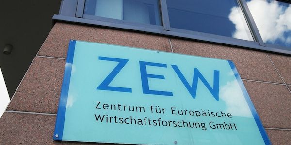 ZEW-Konjunkturerwartungen sinken erneut deutlich