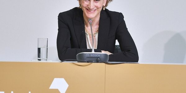 Friedenspreis des Buchhandels an Anne Applebaum verliehen