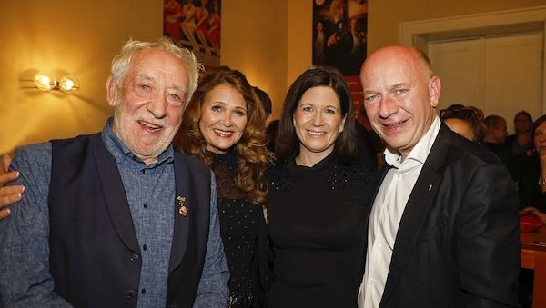 Große Premiere im Schlosspark Theater „Der Drache" 