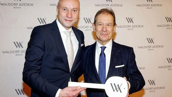 Führungswechsel im Waldorf Astoria Berlin: Gregor Andréewitch übergibt das Zepter an Christian Schwenke