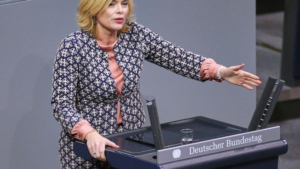 Klöckner derzeit gegen AfD-Verbot