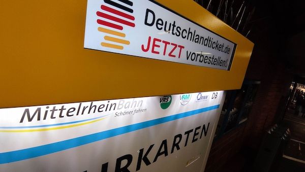 ADAC sieht Schmerzgrenze beim Preis für Deutschlandticket erreicht