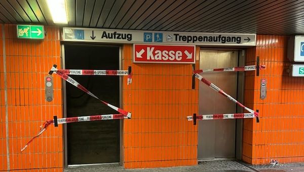 Brand im Berliner ICC brach in Aufzugsschacht aus: Frauenleiche identifiziert