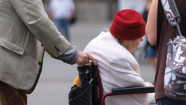 Private Krankenversicherer gegen Scholz-Pläne zu Pflegefinanzierung