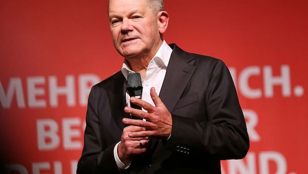 Betriebsräte großer Konzerne unterstützen Scholz