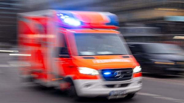 Schwerer Unfall auf dem Tempelhofer Damm - Eine Frau überlebt den Unfall nicht