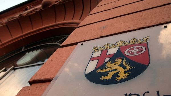 Sondermeldung: Rheinland-pfälzischer Justizminister Mertin nach Zusammenbruch tot