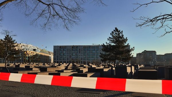 Behörden: Messerangreifer am Holocaust-Mahnmal wollte wohl Juden töten