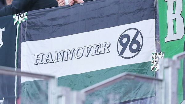 2. Bundesliga: Paderborn rettet Punkt in Hannover trotz Alu-Pech