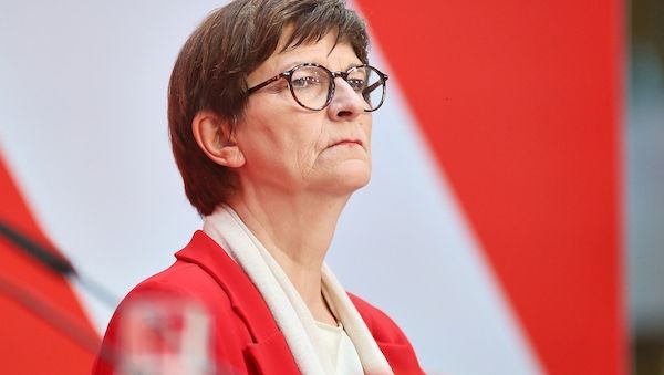 Esken will SPD-Vorsitzende bleiben