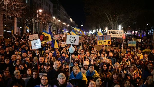 Berlin: Demonstration für Ukraine - «Aggressor aus Russland mordet»