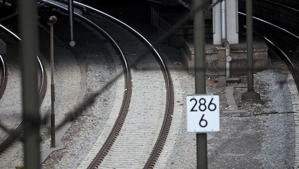 Zahl der Unfälle an Bahnübergängen blieb 2024 konstant hoch