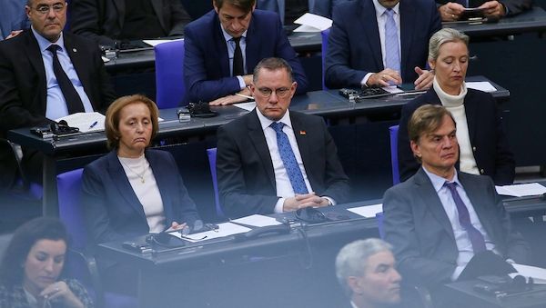 Forsa: Mehrheit für Abgrenzung der anderen Fraktionen zur AfD