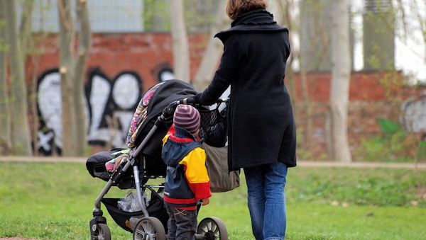 Ifo-Institut verlangt Abschaffung des Elterngeldes