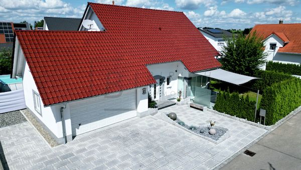 TOP gepflegtes Einfamilienhaus in Ochsenhausen mit Pool und Sauna!! Endenergieverbrauch B