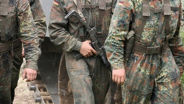 Bundeswehrverband verlangt sofortigen Start der Wehrpflicht