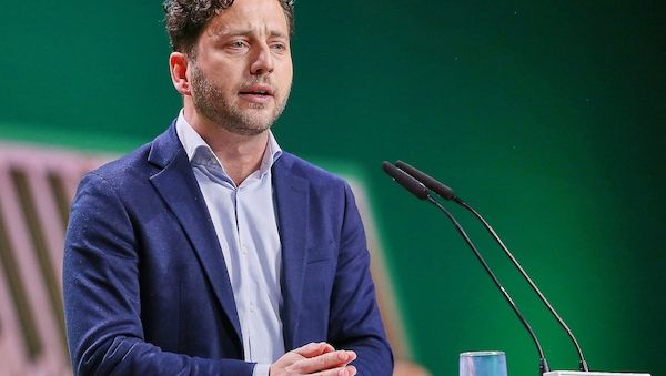 Grüne fordern von Merz Gespräche über Schuldenbremse