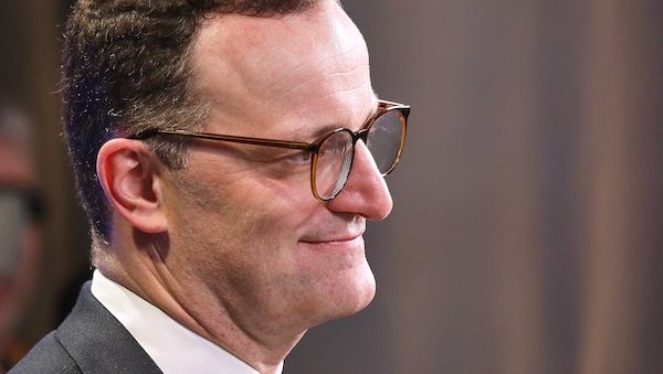 Spahn begrüßt Einigung auf Schulden-Paket