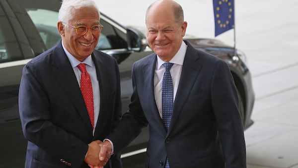 EU-Ratspräsident lobt Scholz für "Zeitenwende"