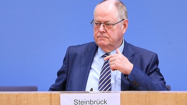 Steinbrück dringt auf Reformen für handlungsfähigen Staat