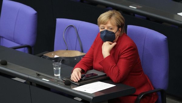 Merkel weist Vorwurf der Vertuschung in Coronakrise zurück