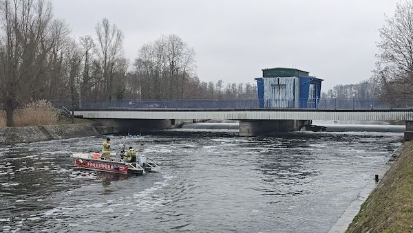 Brandenburg an der Havel: Ein Toter und ein Vermisster nach Bootsunfall