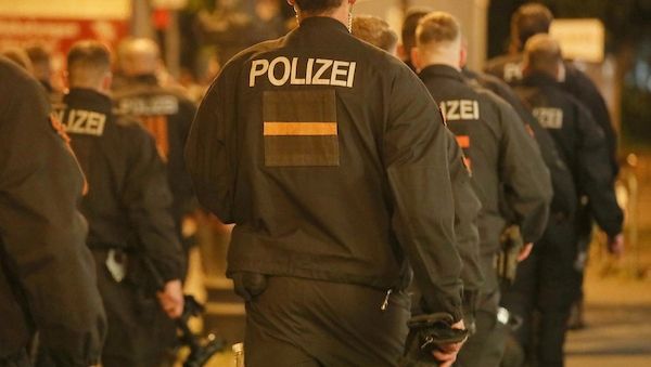 Polizei sucht Zeugen nach tödlicher Körperverletzung in Reinickendorf